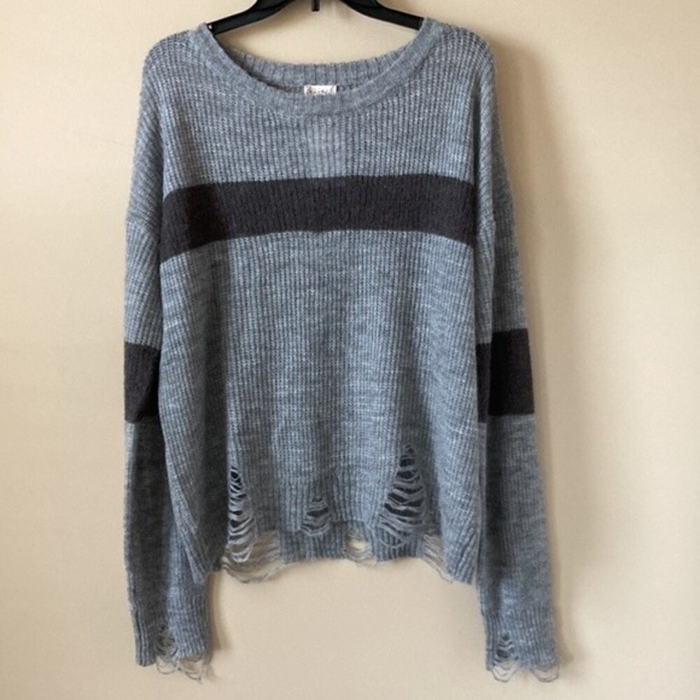 Hem and Thread Distressed Frayed Color Block Sweater Gray Medium - Picture 5 of 12